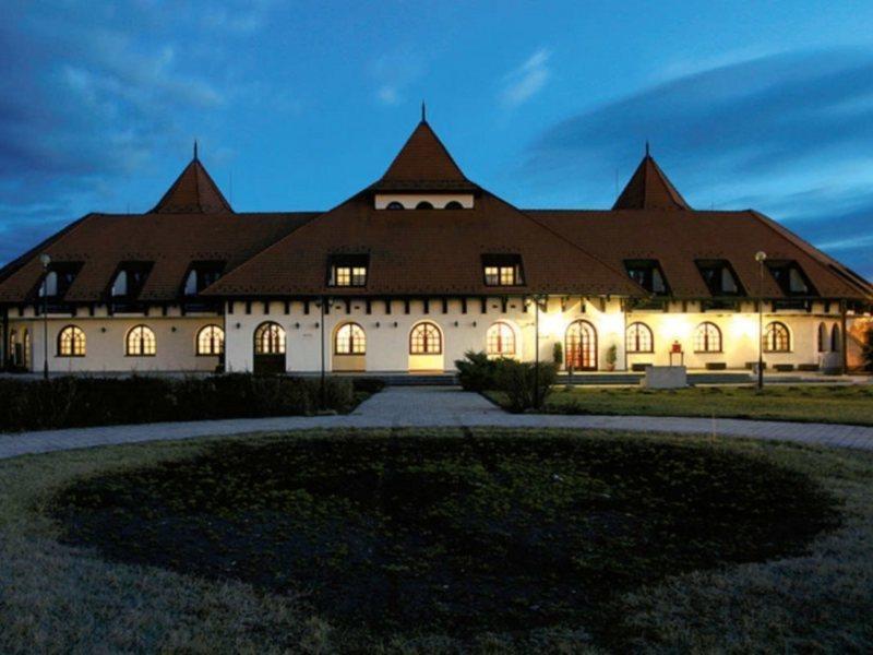 Hortobagy Club Hotel Dış mekan fotoğraf